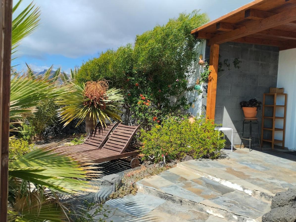 Beautiful small bungalow, amazing views&garden Famara Exterior foto